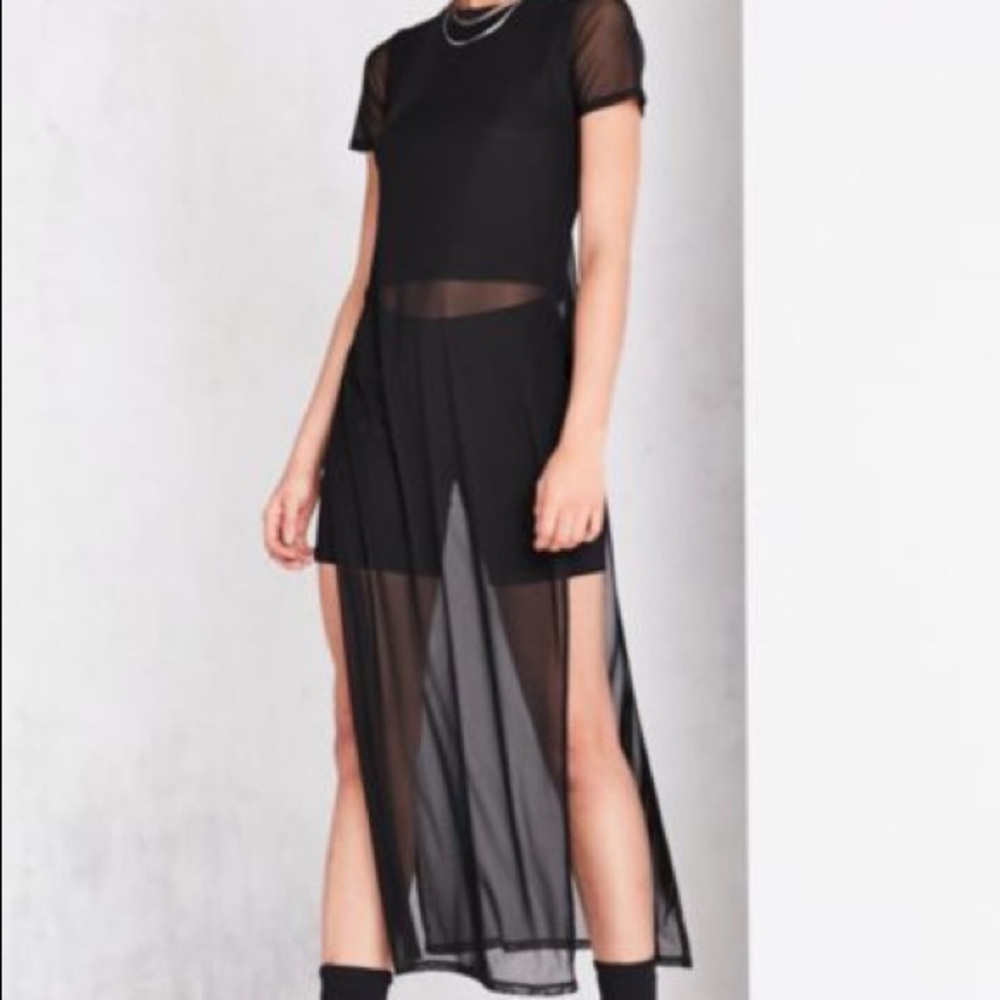 NWT UO Silence & Noise Mesh Tshirt Tunic